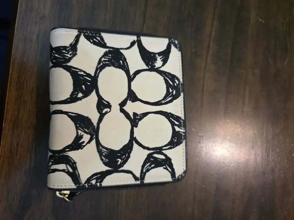 Coach Scribble Print Signature C Zip Around Wallet